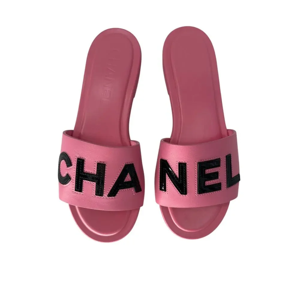 Chanel Calfskin Patent Calfskin Logo Slide Mules Pink Women's Size 37 NWOB